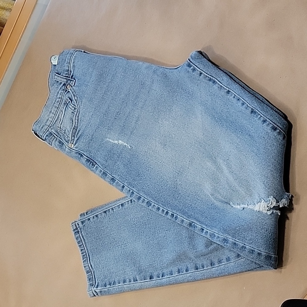ReGeneration by Celebrity Pink High Rise Skinny Light Wash Jeans Distressed, EUC
